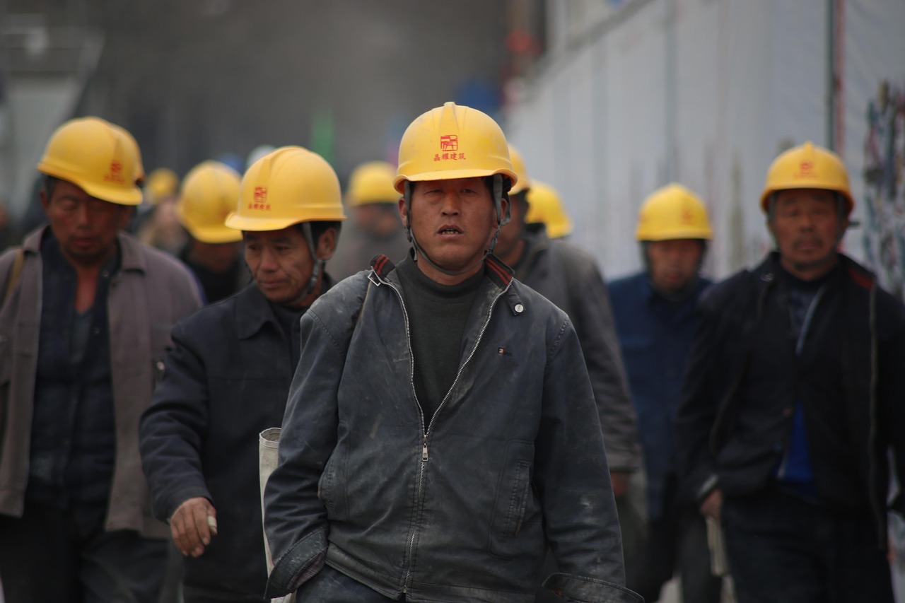 旋挖機(jī)操作手海外招聘信息今日發(fā)布，招募精英赴海外就業(yè)